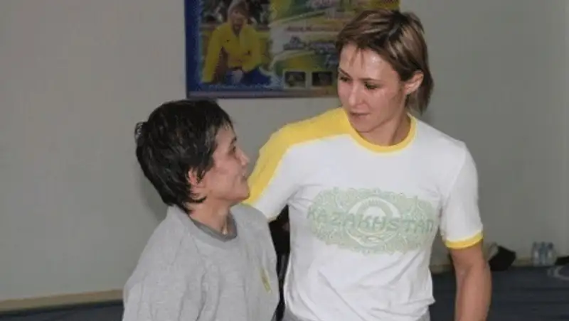 Казахстанка Татьяна Аманжол завоевала бронзу на финальном этапе Голден Гран-при, фото - Новости Zakon.kz от 25.11.2013 01:47