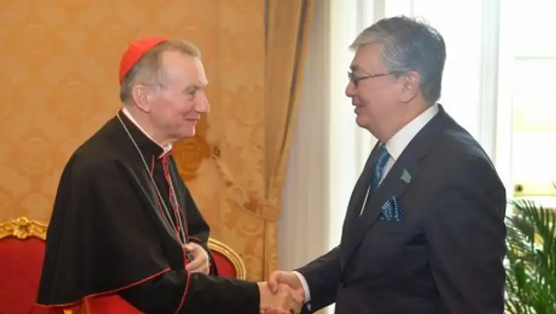 Назарбаев пригласил Папу Римского на съезд лидеров мировых и традиционных религий