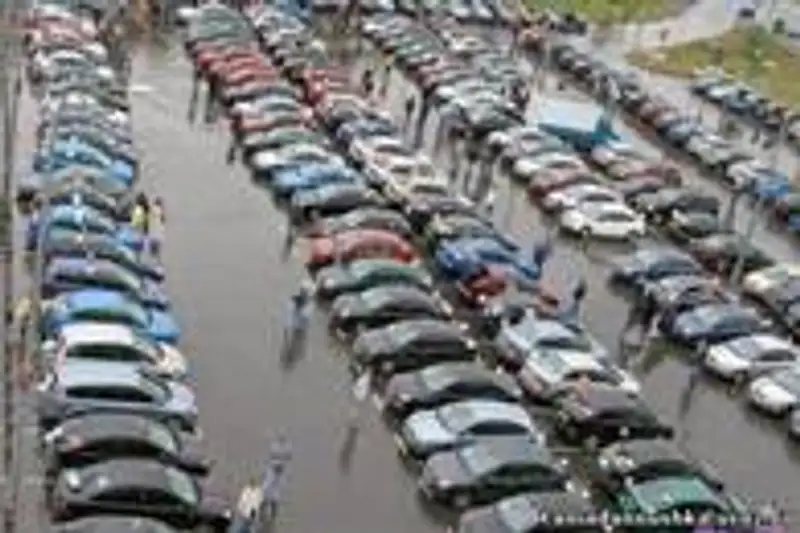 В октябре 2011 года в Казахстане зарегистрировано около 20 тысяч легковых автомобилей, фото - Новости Zakon.kz от 15.12.2011 03:33