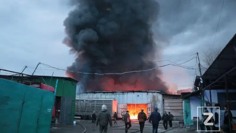 склад пожар, фото - Новости Zakon.kz от 25.11.2021 18:04