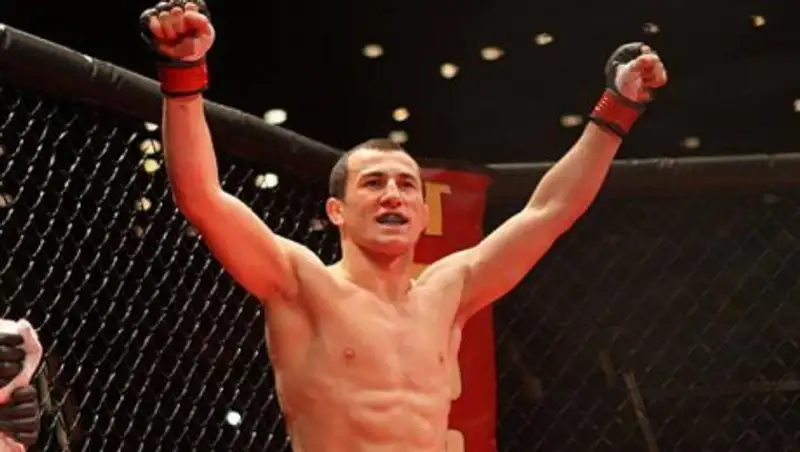 Боец UFC рискнул жизнью ради победы и проиграл