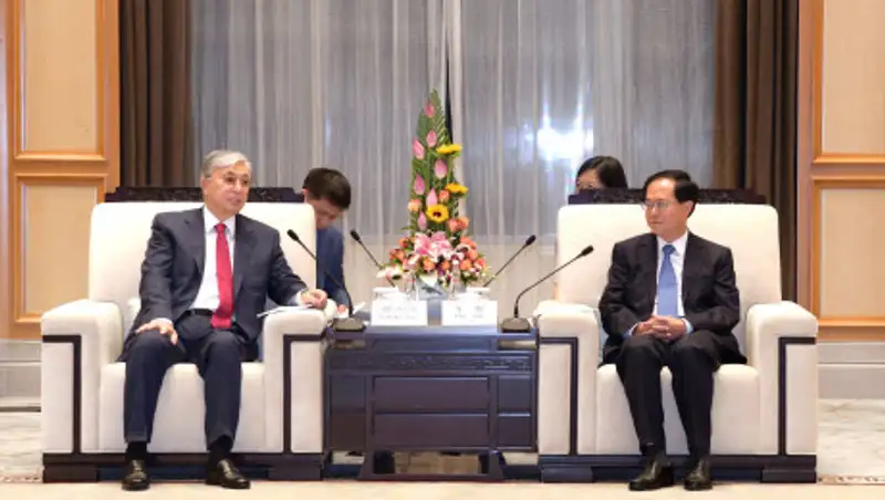 Токаев встретился с Секретарем Компартии КНР провинции Чжэцзян