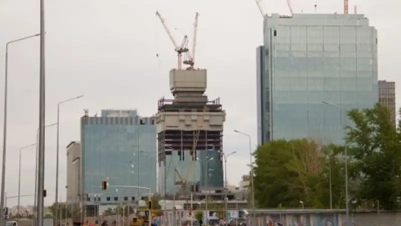 В акимате Астаны прокомментировали слухи о некачественном строительстве Абу-Даби Плаза