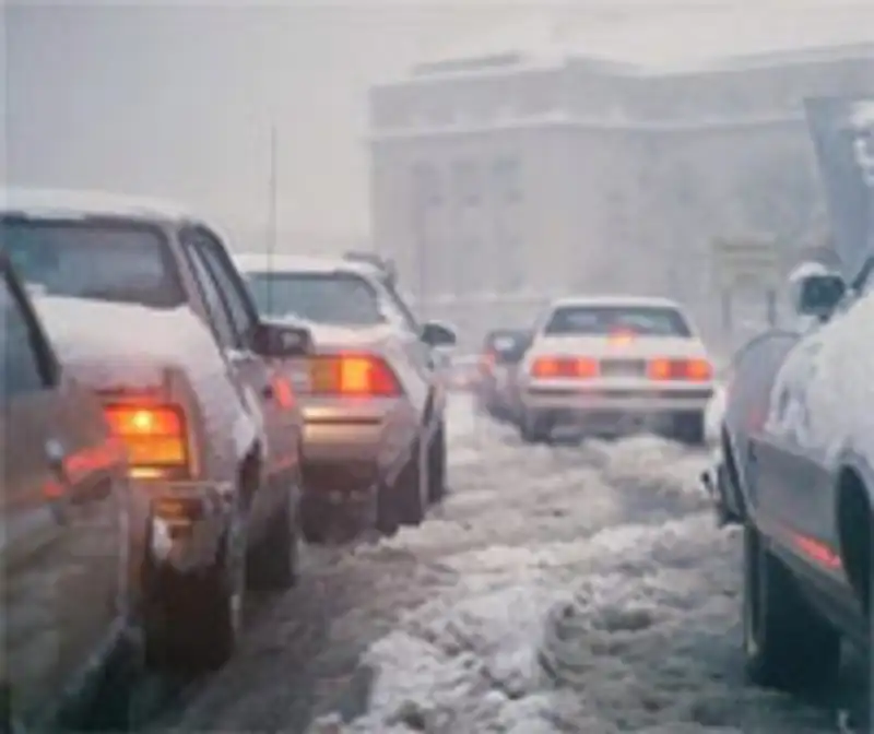 Запрет на ввоз сильно подержанных машин не коснется основной массы казахстанцев, фото - Новости Zakon.kz от 12.01.2013 17:59