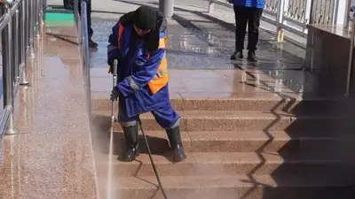 В Астане началась весенняя саночистка, фото - Новости Zakon.kz от 26.03.2023 20:52
