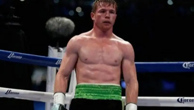 Стангрит: Альварес встретился бы с GGG хоть завтра, но Де Ла Хойя и Хопкинс давят авторитетом