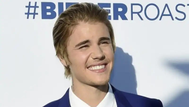 Джастин Бибер признал себя виновным в ДТП