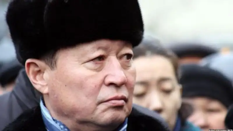 Экс-главе КНБ Нартаю Дутбаеву в очередной раз продлили арест