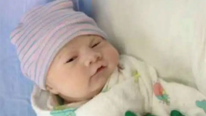 Американка родила бескровную девочку-призрака