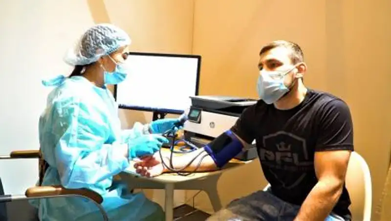 Столичные спортсмены призывают граждан привиться от КВИ