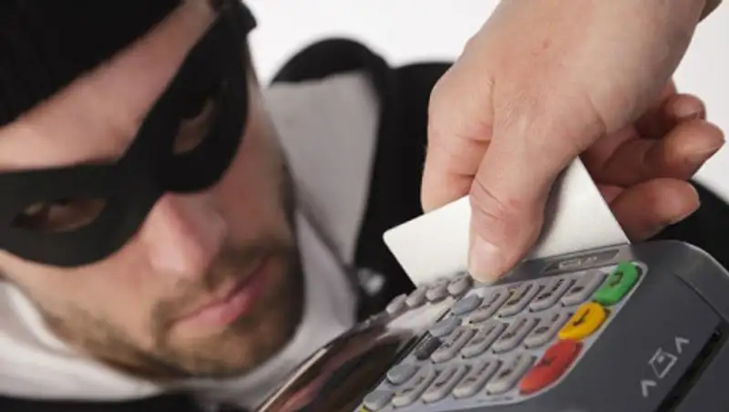 Мошенники вынудили пенсионера взять займ в банке