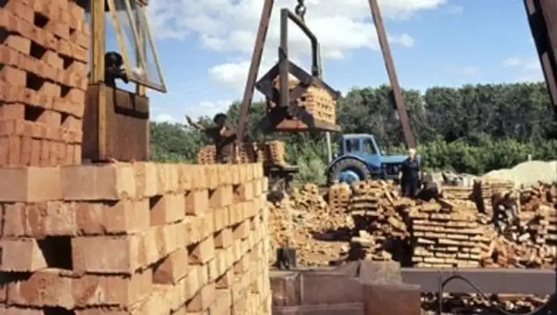 В Казахстане полицейские вызволили 15 китайцев из рабства