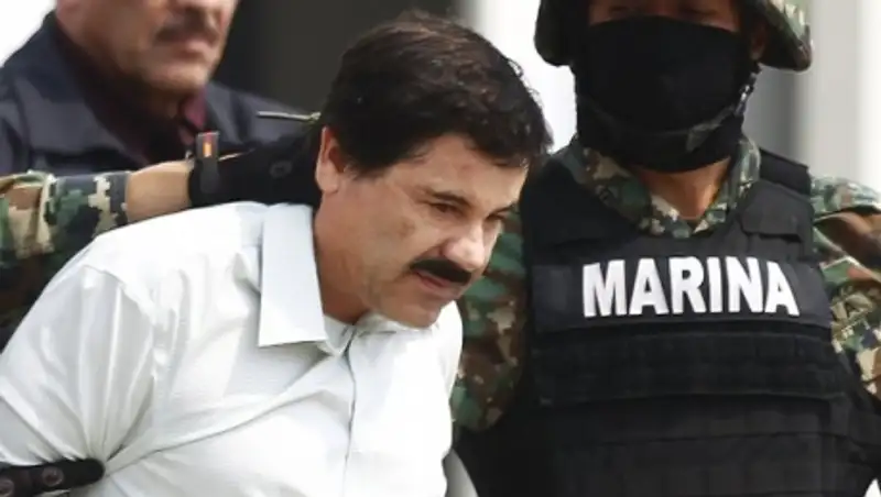 Мексика намерена экстрадировать наркобарона Коротышку в США