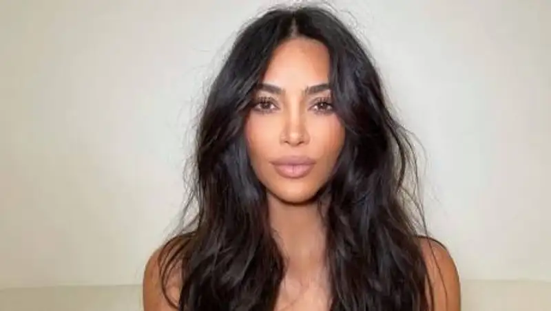 Ким Кардашьян после развода оставит фамилию мужа