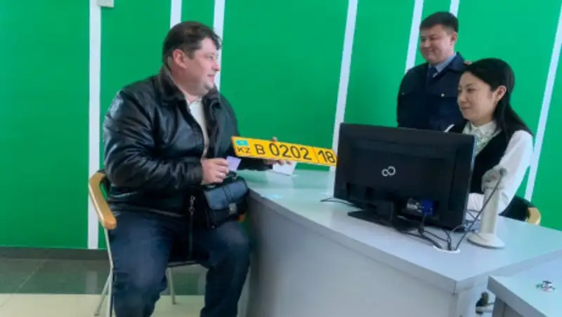 Первый автомобиль с иностранными номерами был зарегистрирован в Алматы