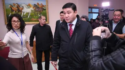 Турсынбек Кабатов проголосовал в Уральске, фото - Новости Zakon.kz от 20.11.2022 16:54