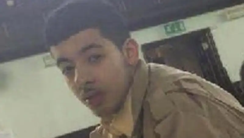 СМИ: в доме исполнителя теракта в Манчестере нашли цех по изготовлению взрывных устройств