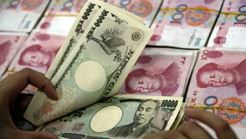 Китайские руководители поссорились из-за юаня