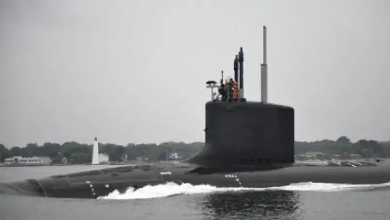 В США ввели в строй новую атомную подлодку «Иллинойс»