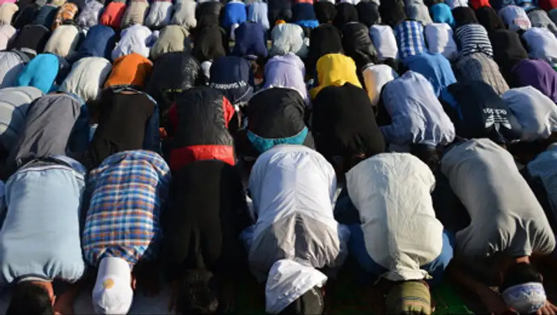 В Казахстане сокращен жума-намаз и приостановлена пятничная проповедь