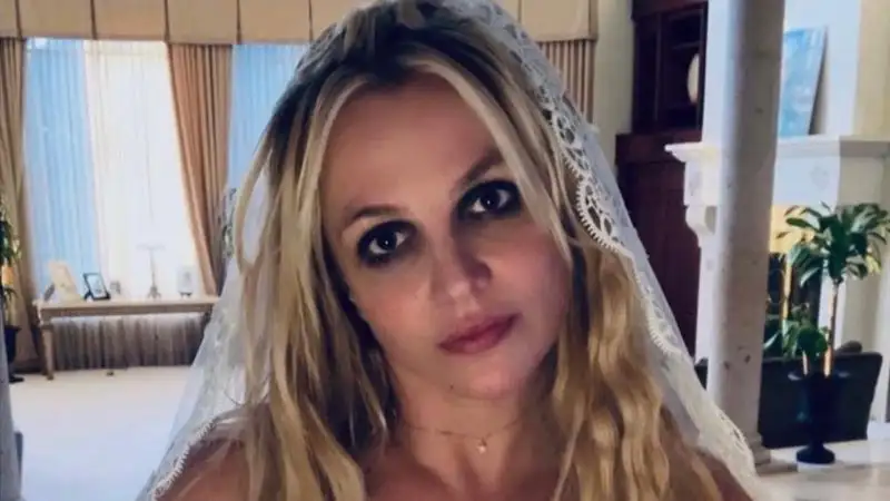 Бритни Спирс выпустит мемуары