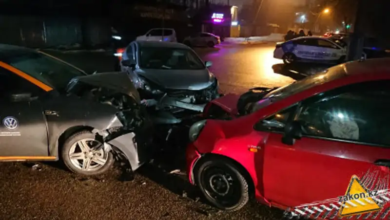 Массовое ДТП произошло в Алматы