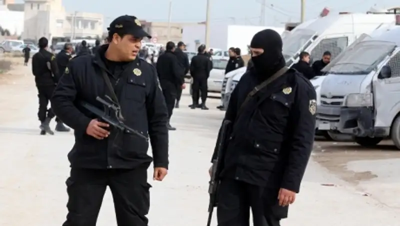 В результате нападения боевиков в Тунисе убиты 8 туристов