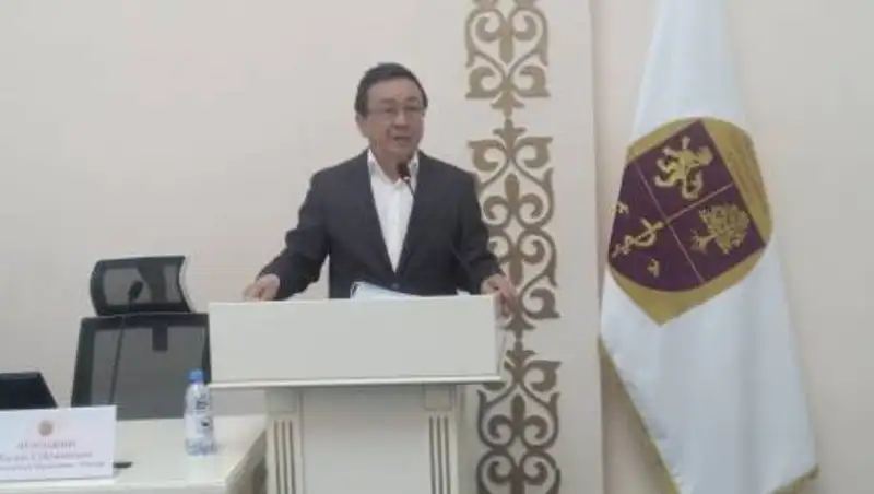 Все побочные эффекты от вакцины против COVID-19 назвал ученый