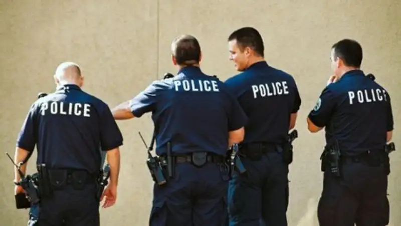 В США полицейские застрелили почти 500 человек за полгода