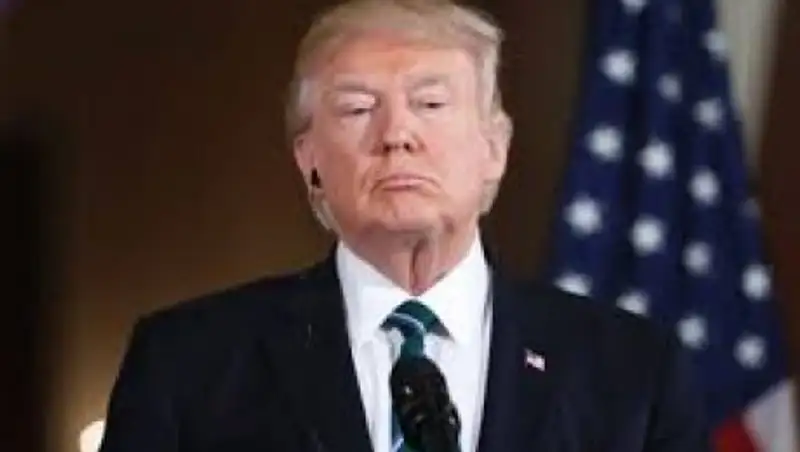 Трамп готов остановить работу правительства, чтобы построить стену на границе