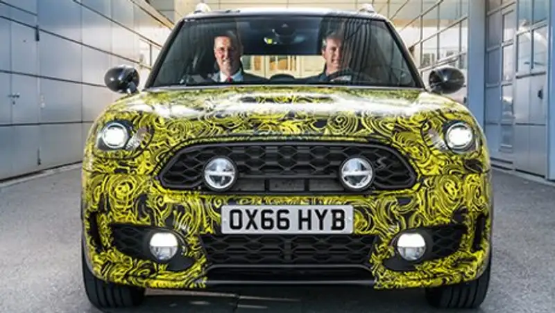 В MINI рассказали о первом гибриде в своей истории
