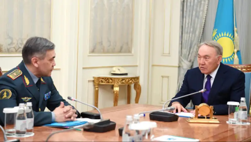 Министр обороны РК доложил Назарбаеву о состоянии вооруженных сил страны