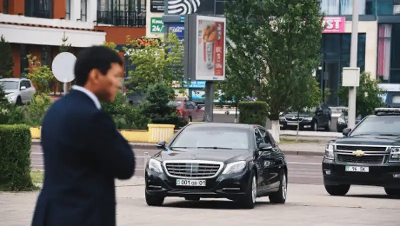 Опубликованы фотографии из личного архива Елбасы