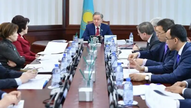 Поправки в закон о Высшем Судебном совете рассмотрят на пленарном заседании Мажилиса