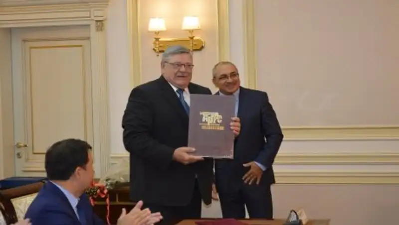 Иоган Меркель отмечает 60-летний юбилей