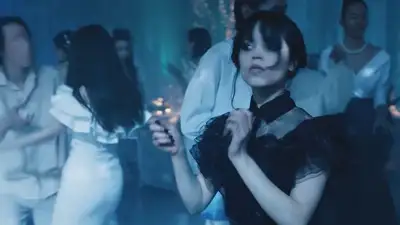 танец Уэнсдэй Аддамс , фото - Новости Zakon.kz от 23.12.2022 13:41