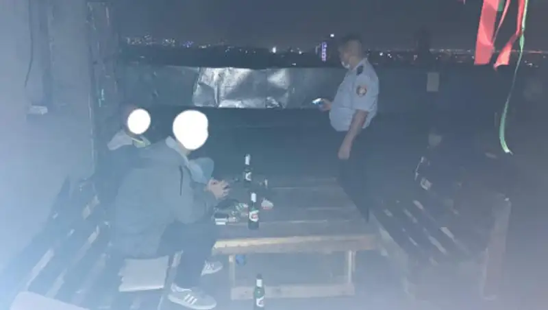 В Алматы проводили дискотеки на крыше многоэтажки