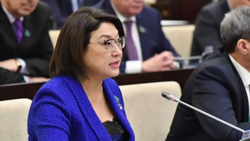 Сенатор Айтимова рассказала о своей пенсии