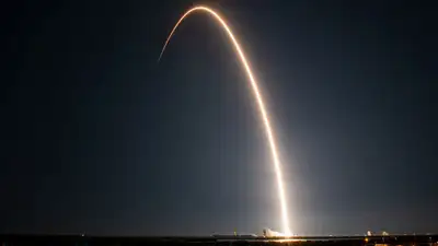 SpaceX запустила на орбиту еще 52 мини-спутника Starlink