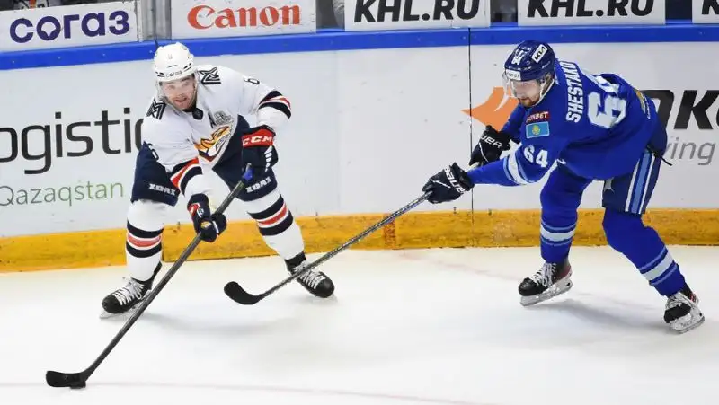 «Барыс» второй матч подряд уступил «Металлургу»