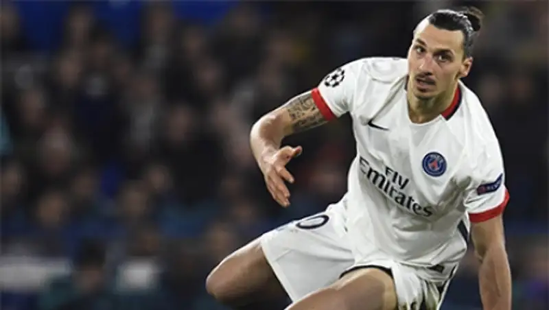 Ибрагимович предложил поставить на место Эйфелевой башни свою статую