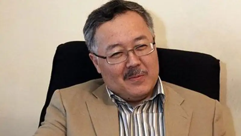 Коррекция курса тенге - единственная мера защиты отечественной экономики