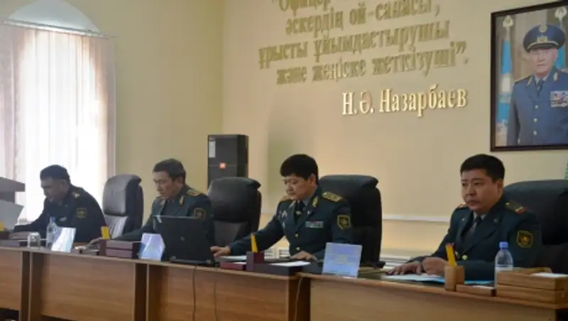 В Карагандинском гарнизоне проверили исполнение военными антикоррупционного закона