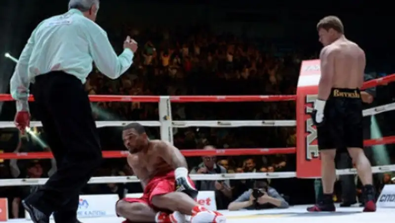 Нокаут без боя. Поветкин победил Майка Переса на второй минуте
