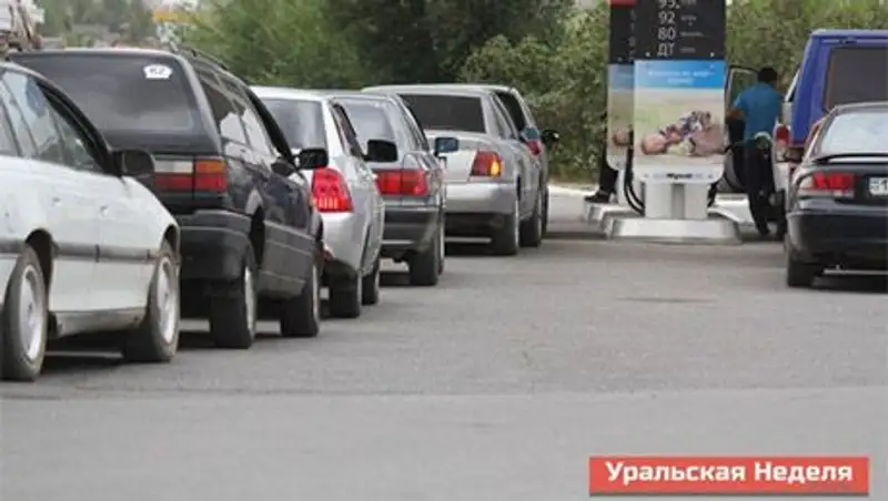 Суррогатный бензин стал причиной массовых поломок автомобилей в Уральске