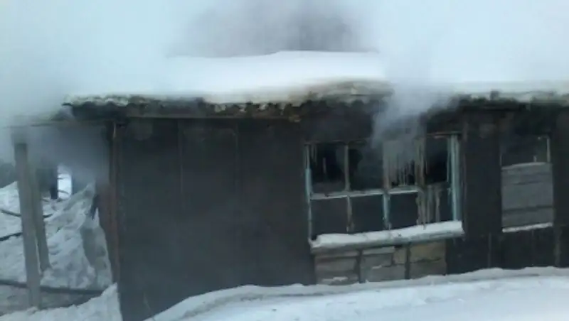 В СКО семеро малолетних детей получили отравление угарным газом при пожаре