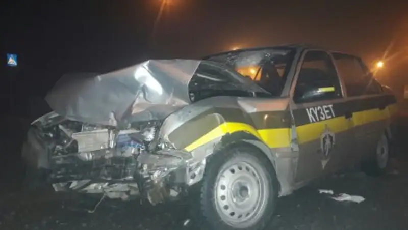 В Алматы машина "Кузет" попала в ДТП