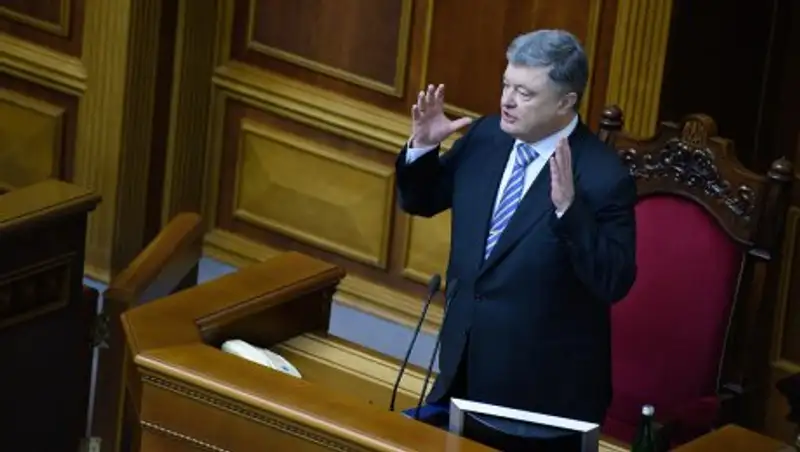 Порошенко подписал указ о новых санкциях