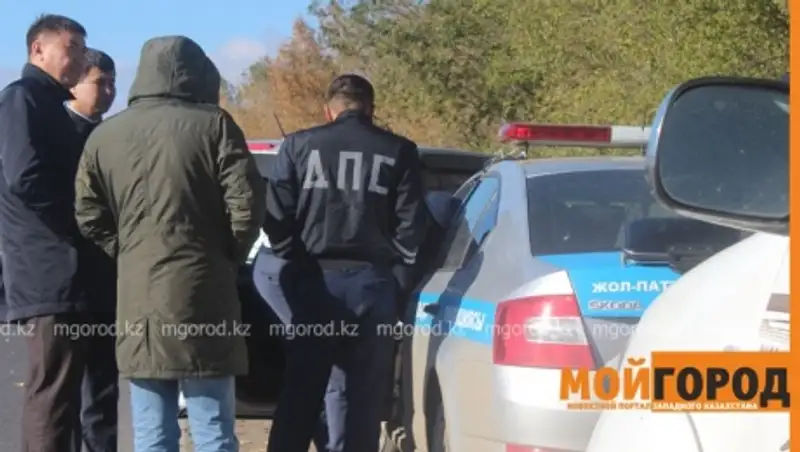 Полицейских ДПС задержали коллеги из антикоррупционной службы в Уральске