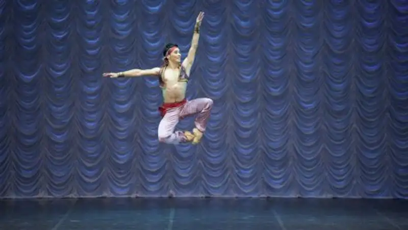 Солист "Астана Опера" Накыспеков стал лауреатом II премии на конкурсе «Гран-при Сибири»